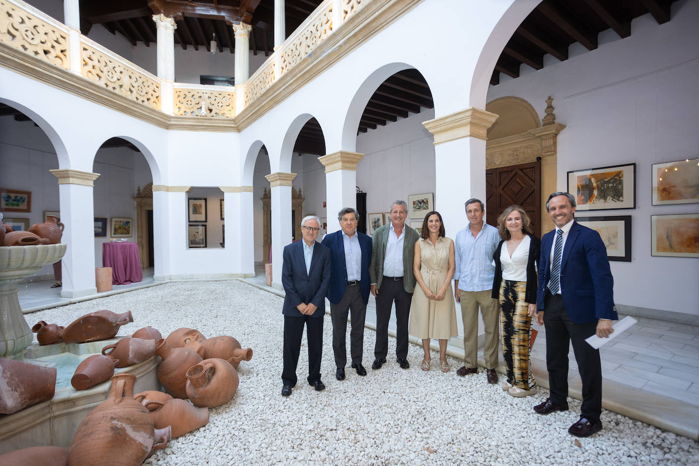 Inauguración de la exposición solidaria de la Fundación La Caixa en Sevilla