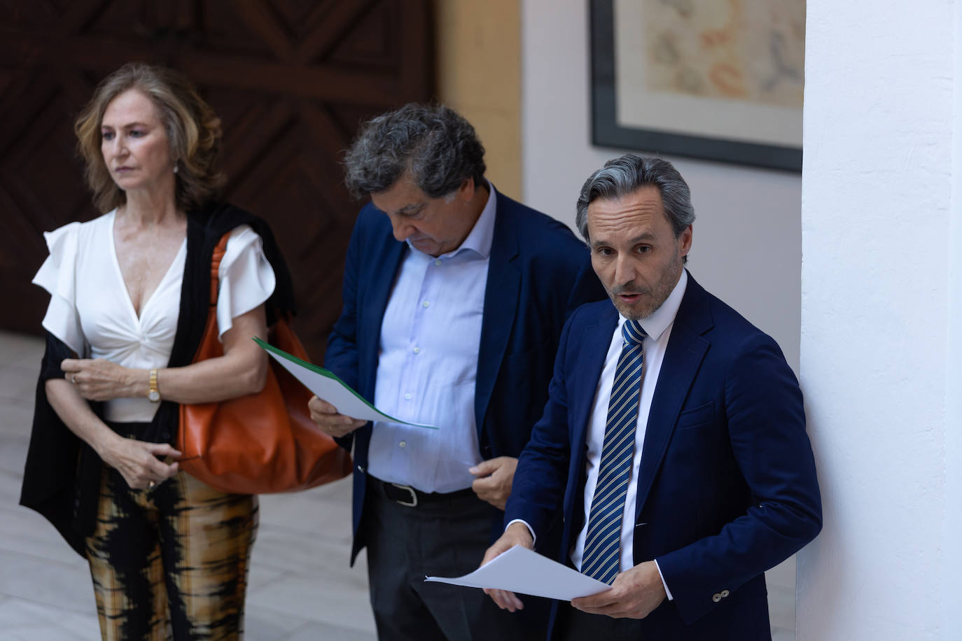 Inauguración de la exposición solidaria de la Fundación La Caixa en Sevilla