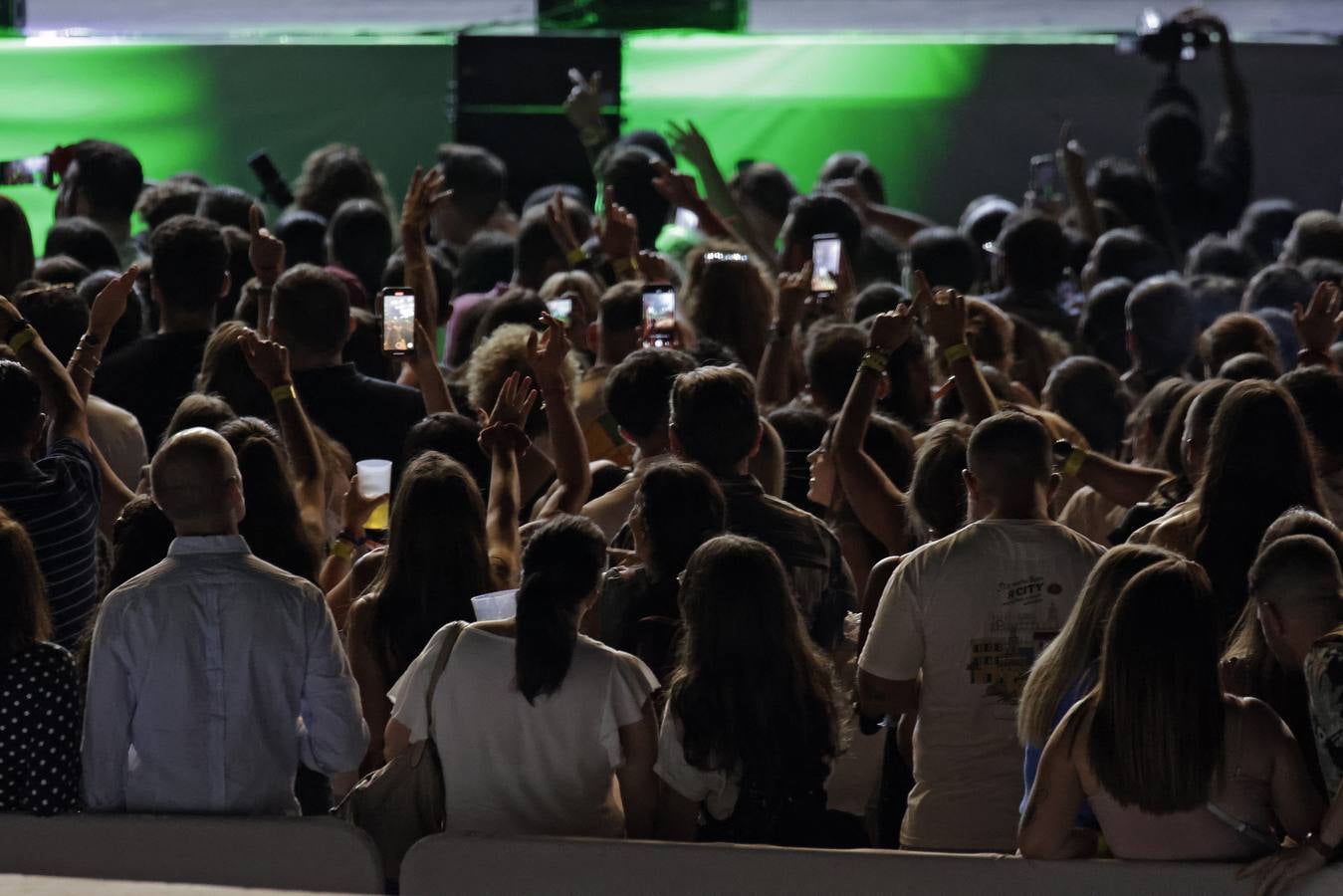 Beret presentó nuevo disco en Sevilla y repasó sus temas clásicos