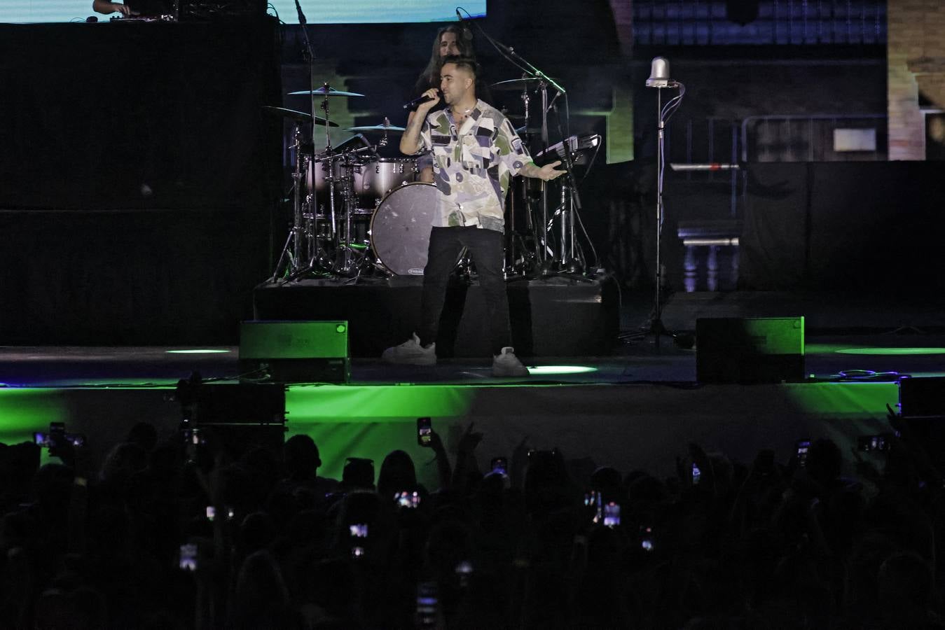 Beret presentó nuevo disco en Sevilla y repasó sus temas clásicos