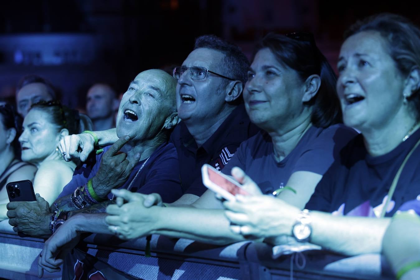 Mucho público en el doble concierto de este domingo en el Icónica, con Loquillo y Los Secretos 