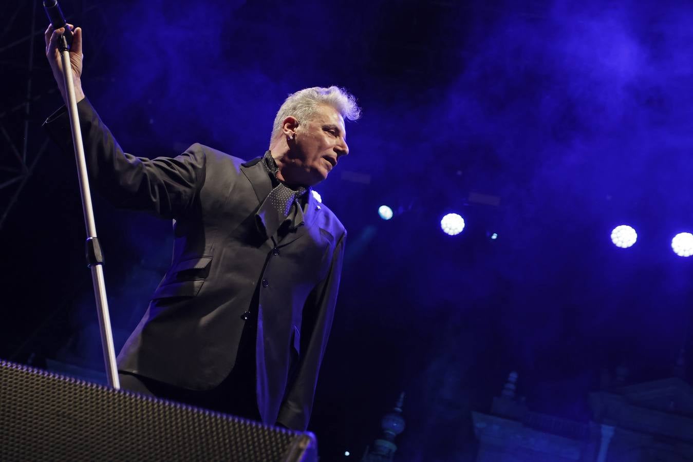 Mucho público en el doble concierto de este domingo en el Icónica, con Loquillo y Los Secretos 