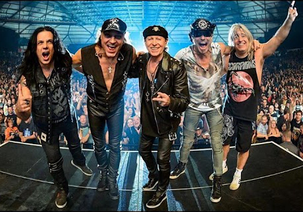 Los integrantes de Scorpions en concierto