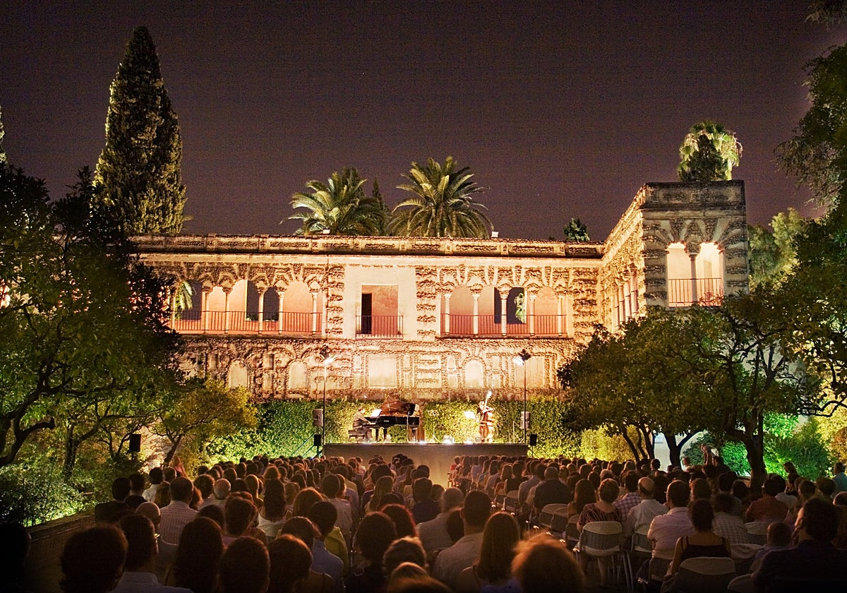 Los conciertos de las Noches en los Jardines del Alcázar de Sevilla son una opción perfecta para escapar del calor
