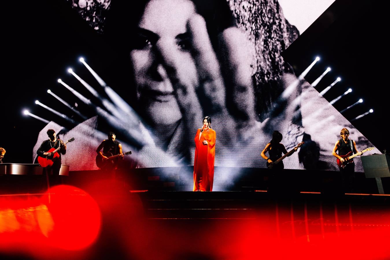 La cantante italiana actuó durante más de dos horas en su primer concierto ante el público sevillano
