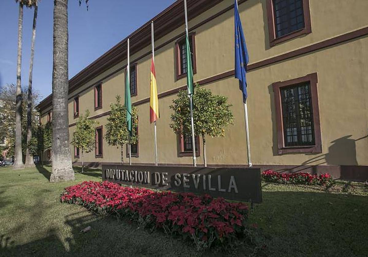 Fachada de la Diputación de Sevilla en el que se desarrolla el cine de verano
