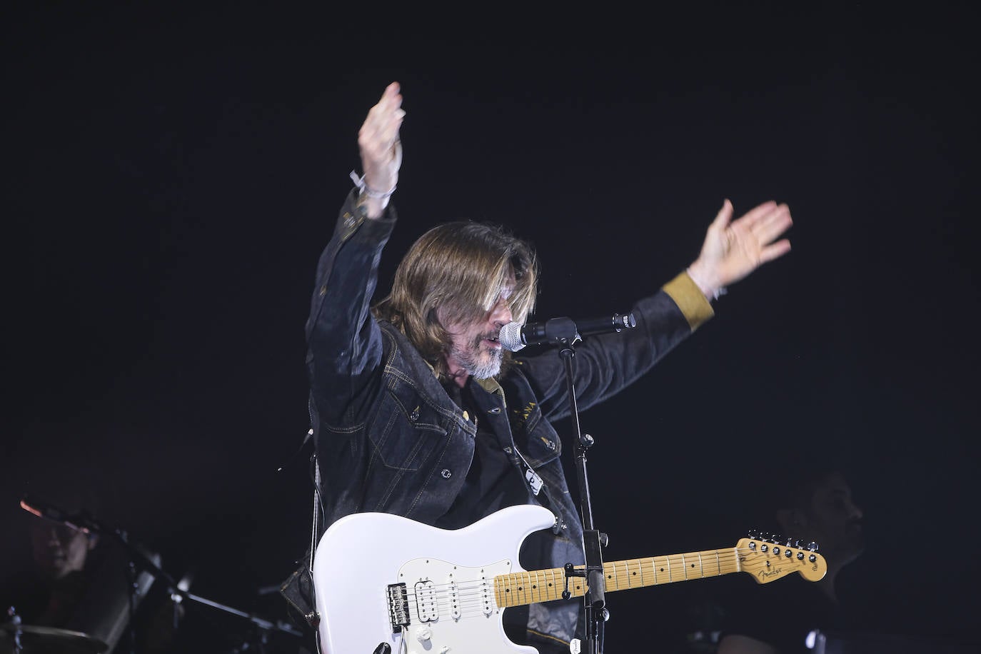 El concierto de Juanes en el auditorio del Cartuja Center CITE de Sevilla