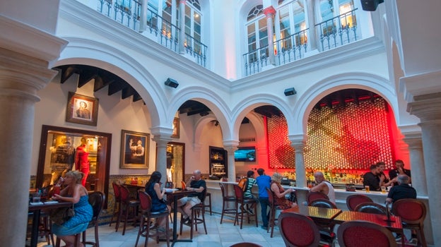 Interior del restaurante Hard Rock Sevilla