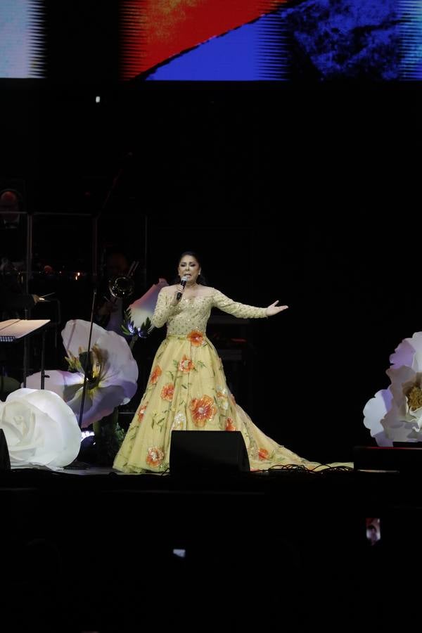 Concierto de Isabel Pantoja en el Estadio de la Cartuja de Sevilla