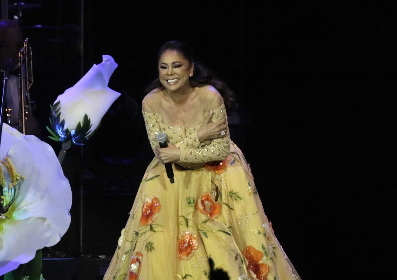 Concierto de Isabel Pantoja en el Estadio de la Cartuja de Sevilla