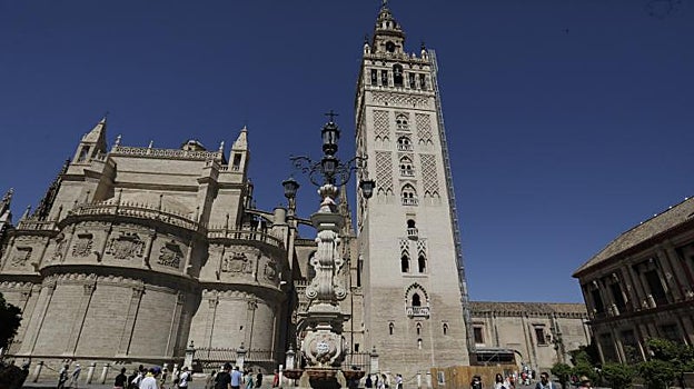 Plaza Virgen de los Reyes