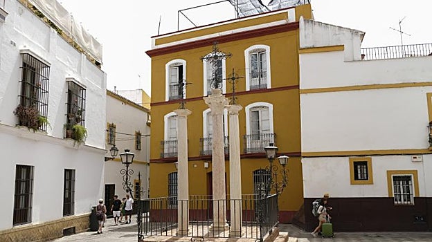Plaza de las Cruces del Barrio de Santa Cruz