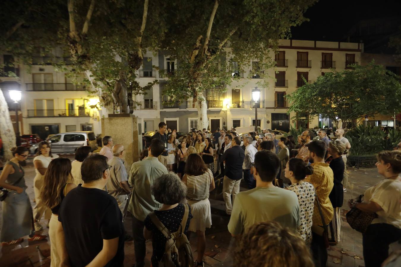 El Antiquarium, los museos de las hermandades, la casa-palacio de la condesa de Lebrija, una noche bailando swing en las Setas o una ruta teatralizada por Sevilla hicieron las delicias del público en esta noche mágica