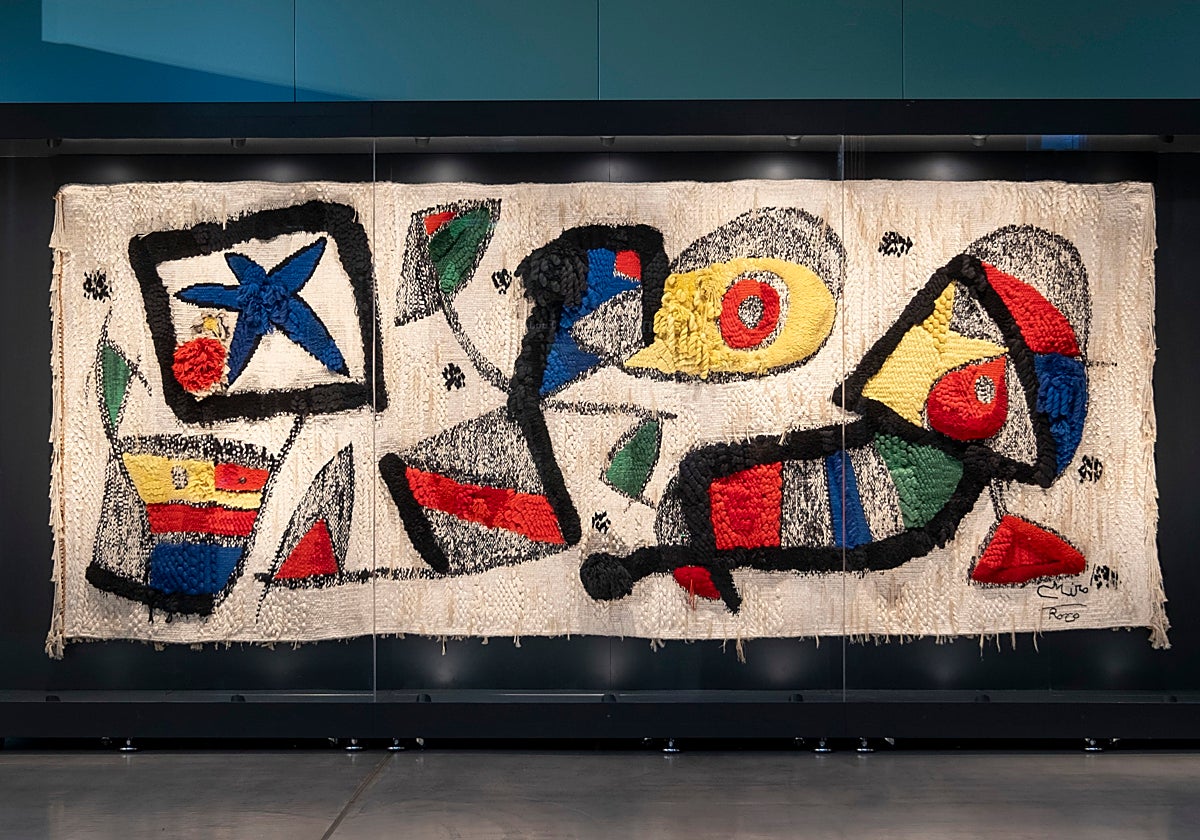 Tapiz de Miró expuesto desde este viernes en CaixaForum Sevilla
