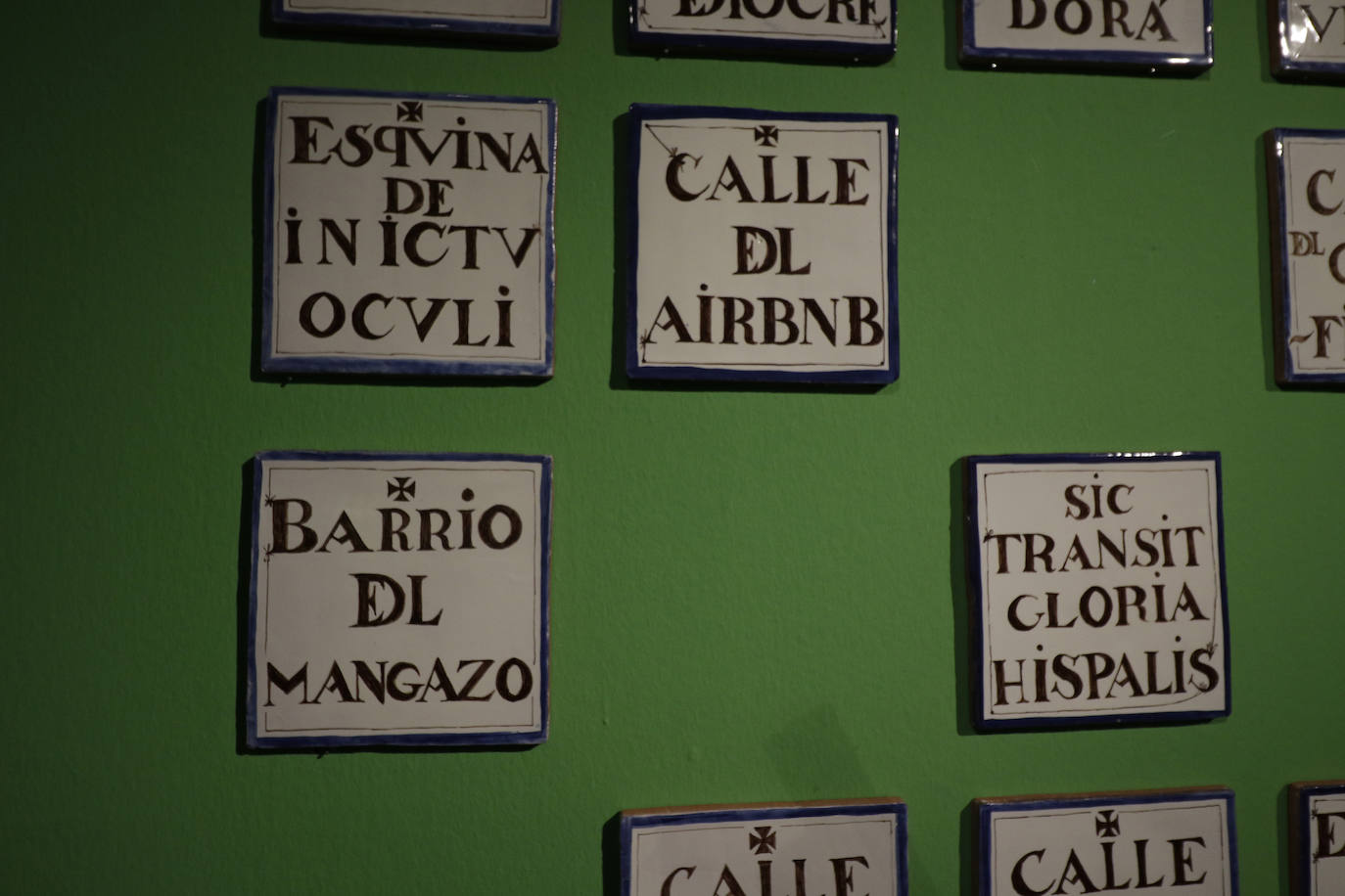 La inauguración de la exposición 'Vanidades', del artista sevillano Ricardo Suárez