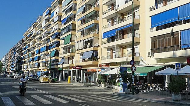 Imagen de la Avenida de la Reina Mercedes.