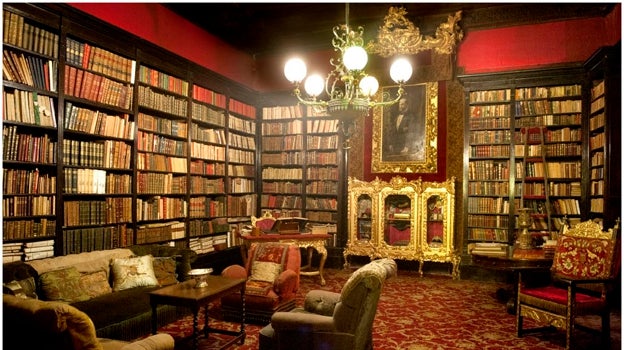 La espectacular biblioteca de la Casa de la Condesa de Lebrija, situada en la calle Cuna de Sevilla