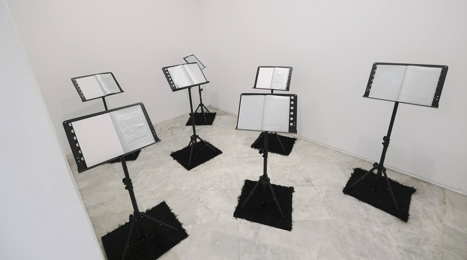 La exposición 'Silencios de tiempos', de la artista canaria Concha Jerez, en el CAAC de Sevilla