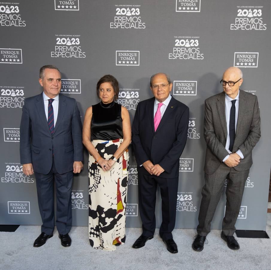 La alfombra roja de la gala a la Excelencia Musical de los Latin Grammy 