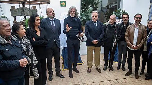 Una constelación de artistas flamencos se reúne en Fibes para rendir homenaje al gran artista Manuel Molina