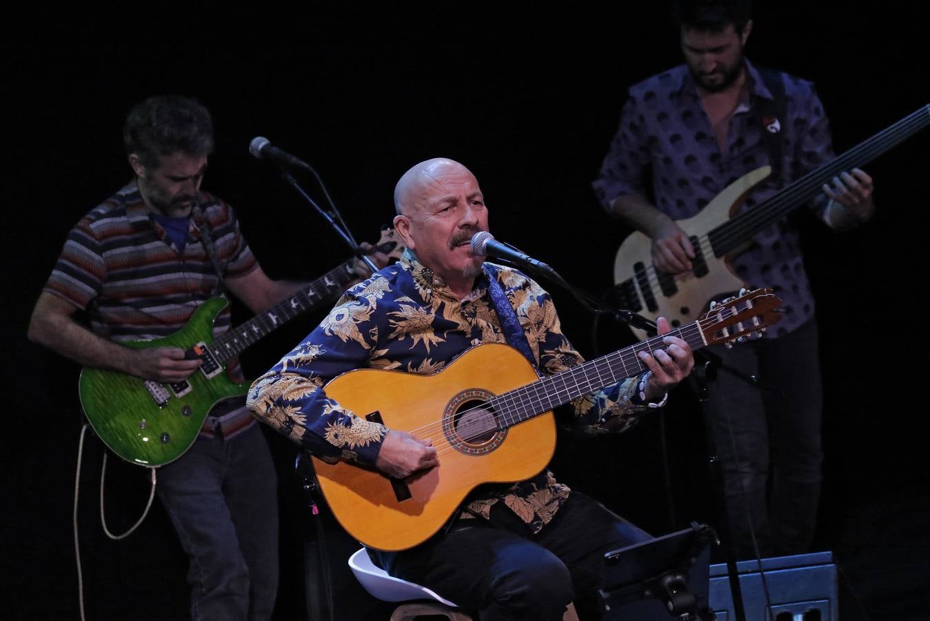 Un momento del concierto este sábado en Sevilla de Javier Ruibal