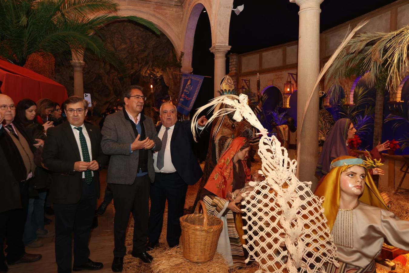 Las imágenes provienen de hermandades de toda Andalucía y de colecciones particulares