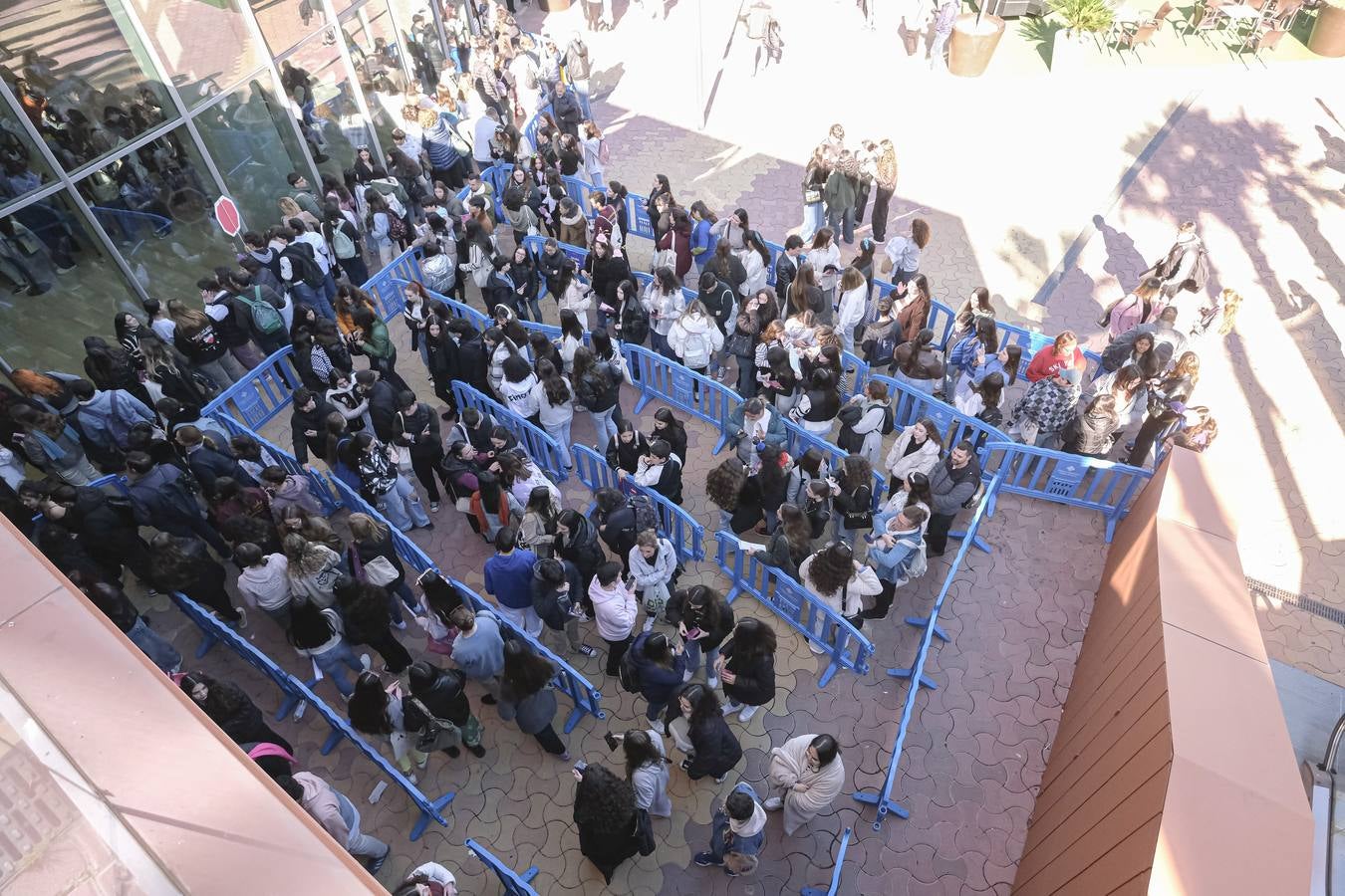 Firma de discos de los concursantes de Operación Triunfo 2023