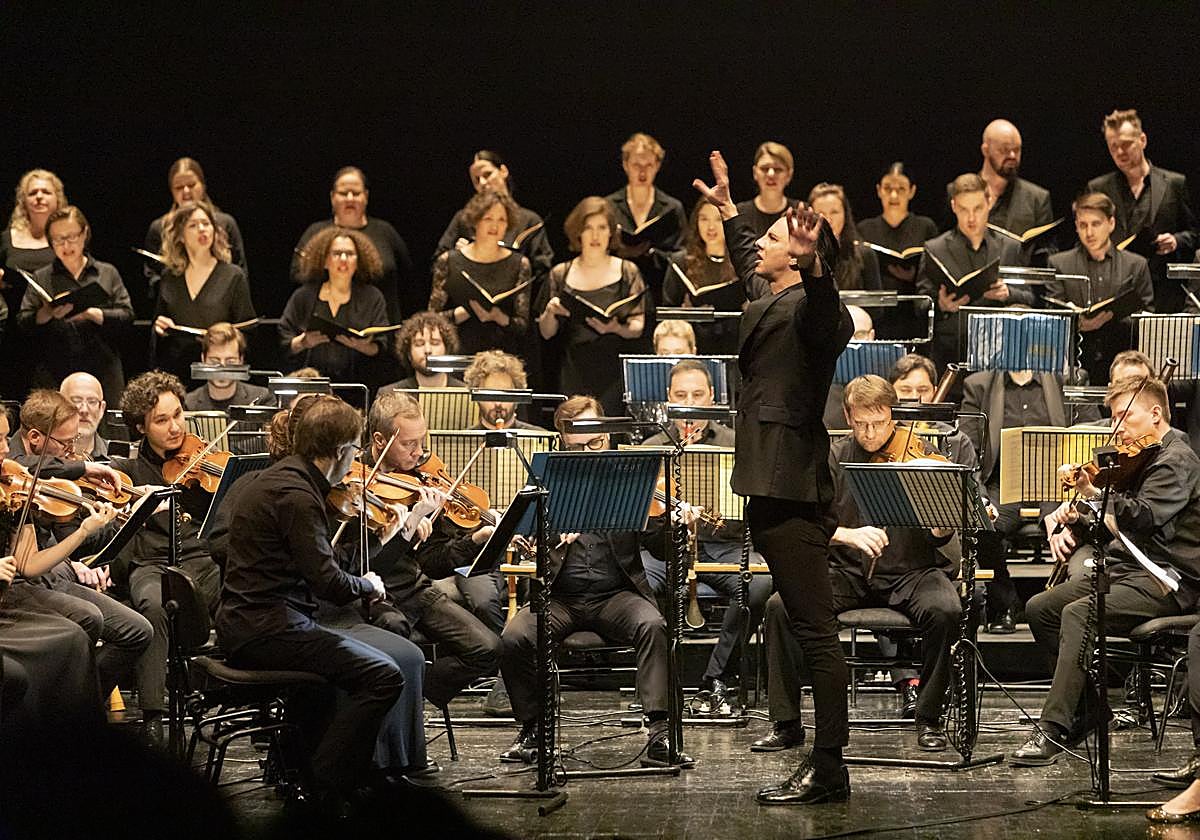 Currentzis en un momento del concierto