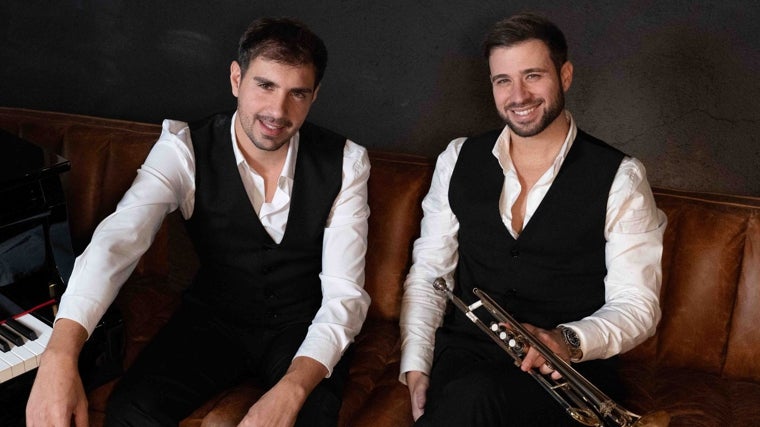 El trompetista Rubén Simeó y el pianista Antonio Morant, que conforman el grupo de 'Simant Dúo'