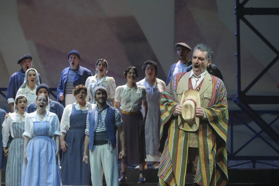 Momento del ensayo previo al estreno en el Maestranza de la zarzuela 'Los gavilanes'
