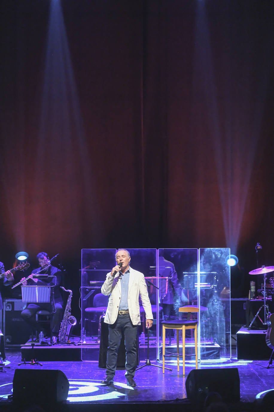 José Manuel Soto durante su concierto en el teatro de la Maestranza de Sevilla 