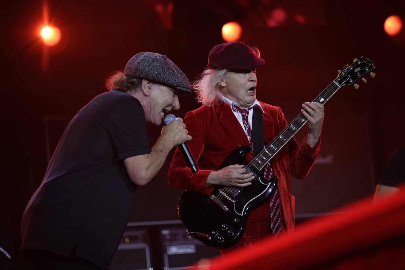 Un momento del concierto de AC/DC en el Estadio La Cartuja de Sevilla