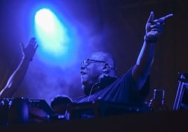 La Plaza de España vibra al ritmo de Carl Cox en el Icónica Sevilla Fest, en imágenes