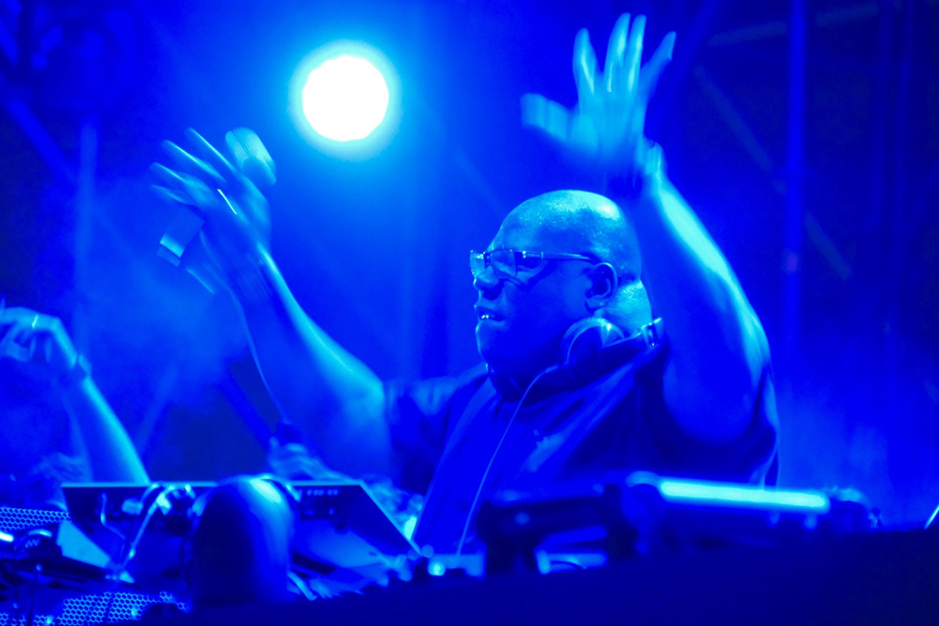 Icónico concierto de Carl Cox en la Plaza de España de Sevilla