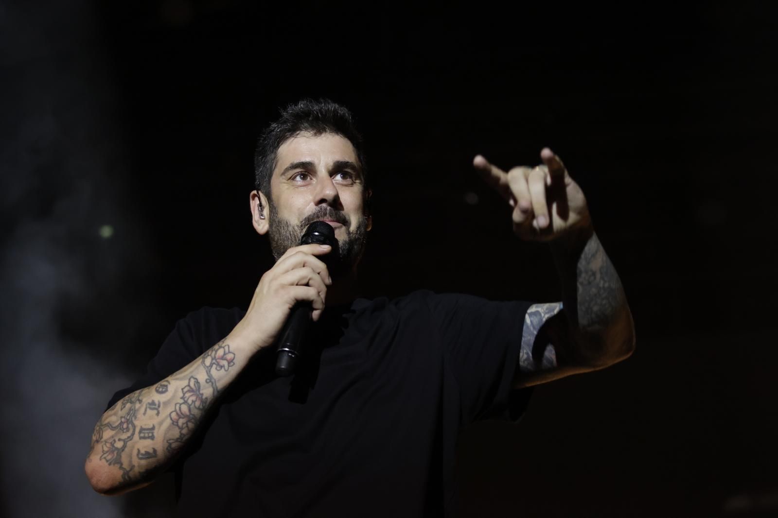 Icónica Fest acoge el concierto de Melendi en la Plaza de España de Sevilla 