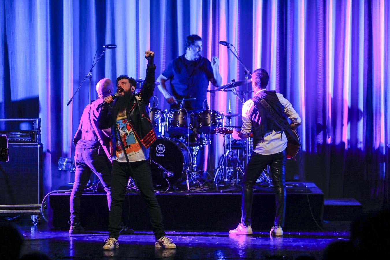 El espectacular tributo a Queen de la banda The Vipers en el teatro de la Maestranza de Sevilla 