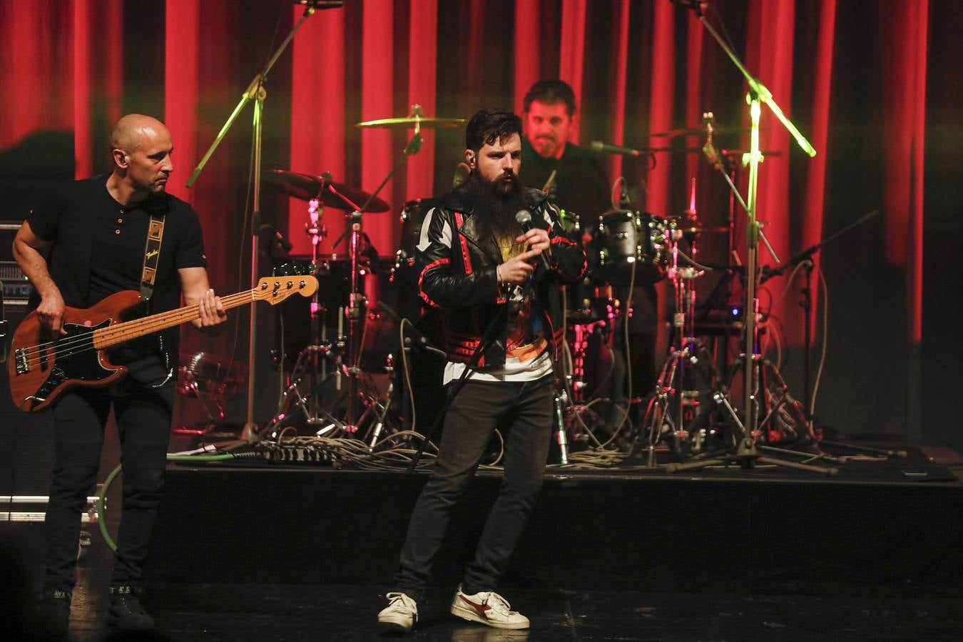 El espectacular tributo a Queen de la banda The Vipers en el teatro de la Maestranza de Sevilla 