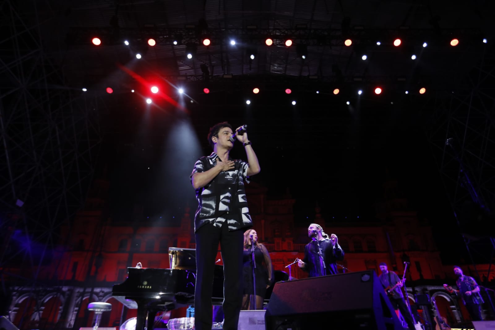 Jamie Cullum hace vibrar el Icónica Santa Lucía Sevilla Fest