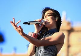 Imágenes de Danna Paola, Taburete y Álvaro de Luna, en el Icónica Santalucía Sevilla Fest 2024, donde también se celebró la fiesta Bresh