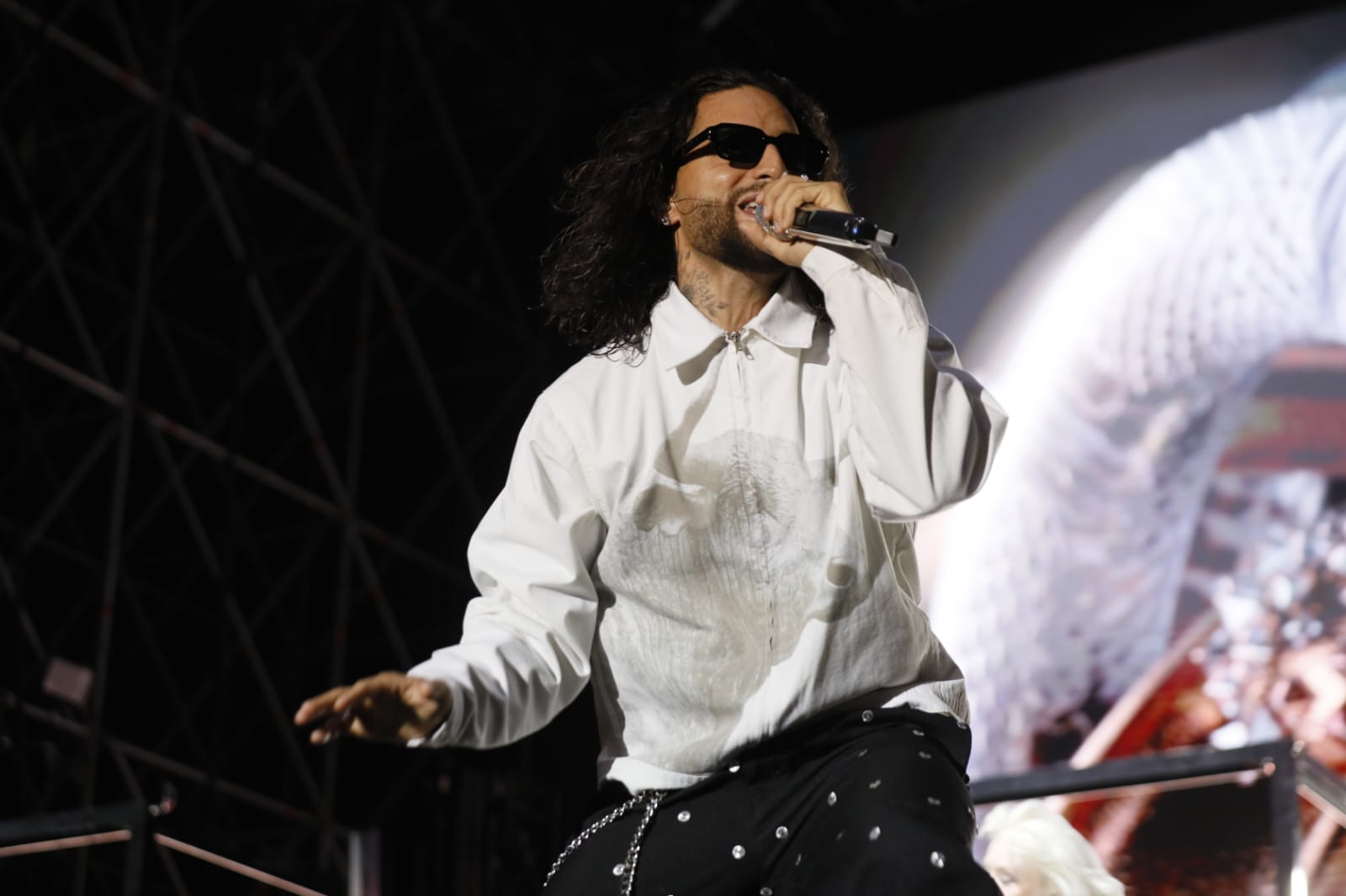 Un momento del concierto de Maluma dentro del Icónica Fest en la Plaza de España de Sevilla 