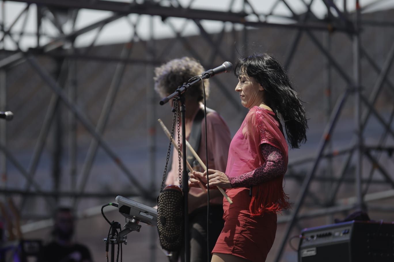 Actuación de El Columpio Asesino en Icónica Santalucía Sevilla Fest