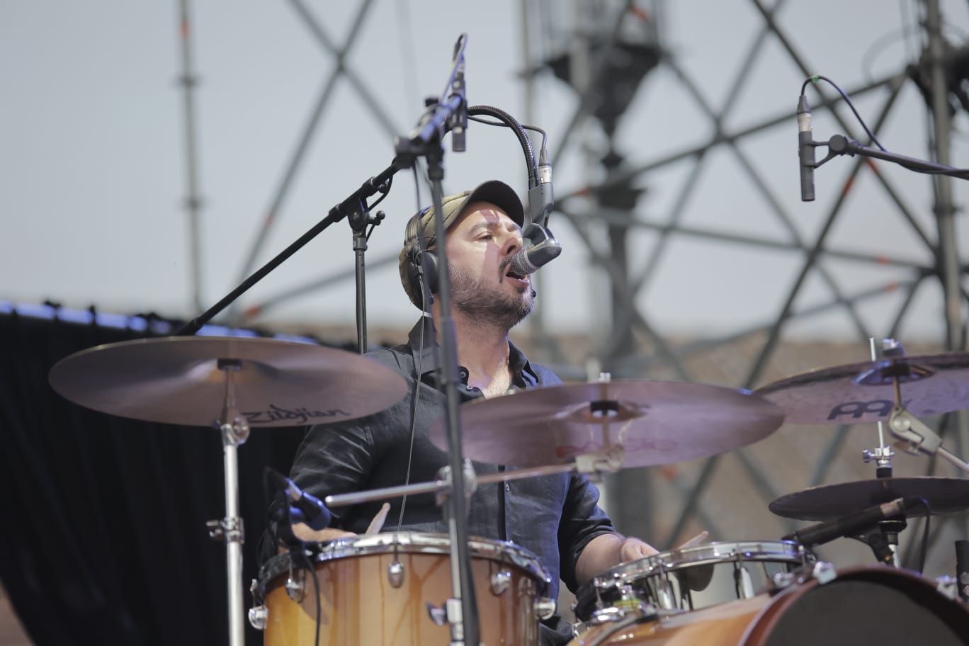 Actuación de El Columpio Asesino en Icónica Santalucía Sevilla Fest