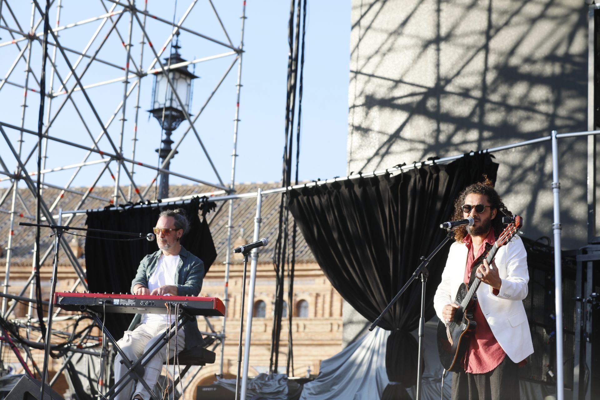 Actuación de Lin Cortés en Icónica Santalucía Sevilla Fest