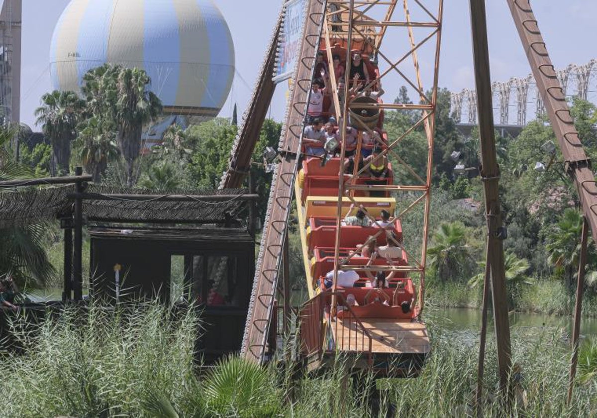 Atracciones del parque de Isla Mágica