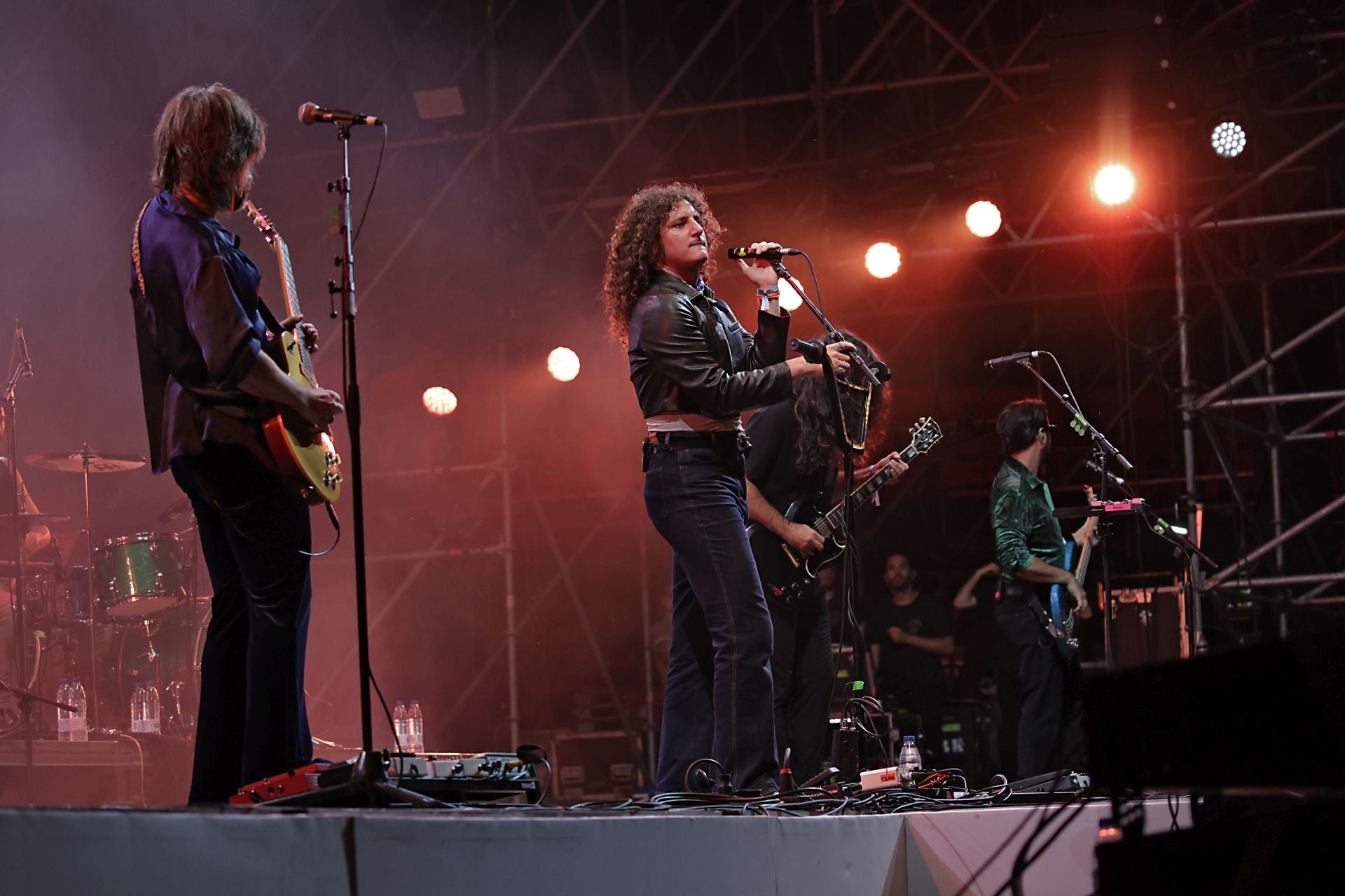 Derby Motoreta's Burrito Kachimba hace vibrar al público de Icónica Santalucía Sevilla Fest