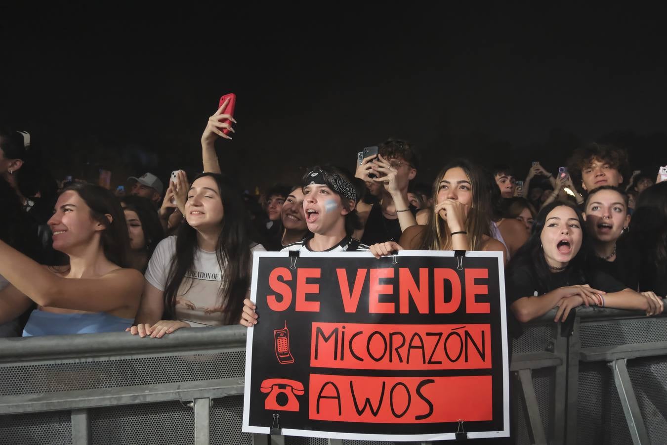 La actuación de Wos levantó una gran expectación entre los fans del rapero