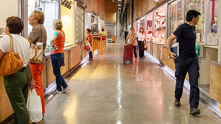 Interior del Mercado de la Puerta de la Carne