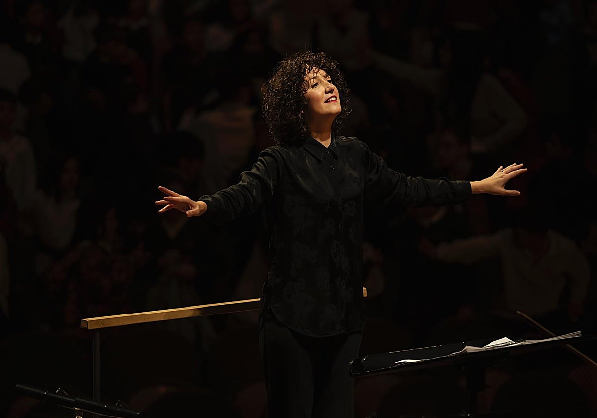 Beatriz Fernández Aucejo dirigirá a la Real Orquesta Sinfónica de Sevilla el próximo 12 de septiembre en el Alcázar