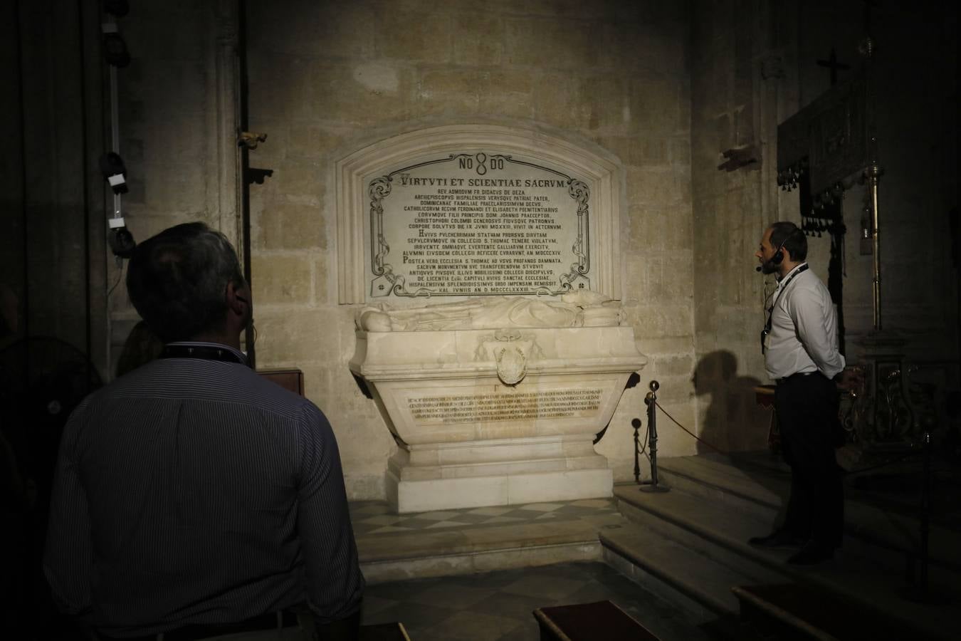 La visita se realiza los martes a las nueve y cuarto de la noche