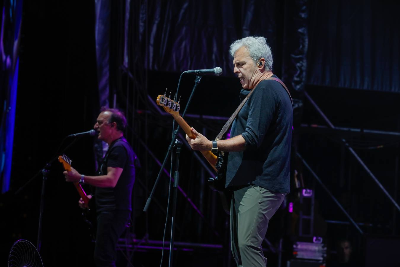 Un momento de la actuación este domingo en la plaza de toros de la Maestranza en Sevilla